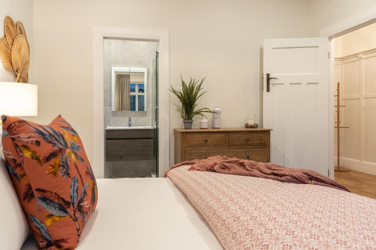 The Village Reserve Boutique Accomodation Оукланд Екстериор снимка