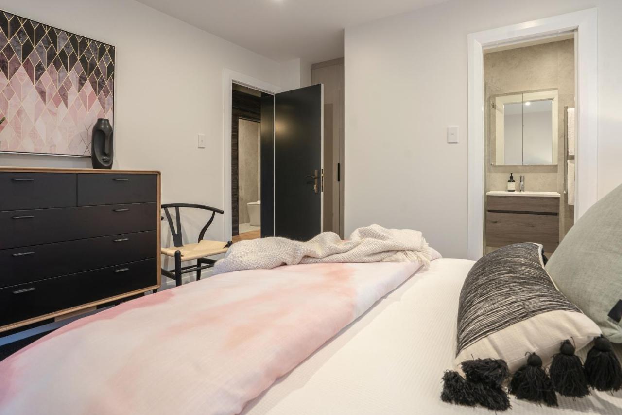 The Village Reserve Boutique Accomodation Оукланд Екстериор снимка